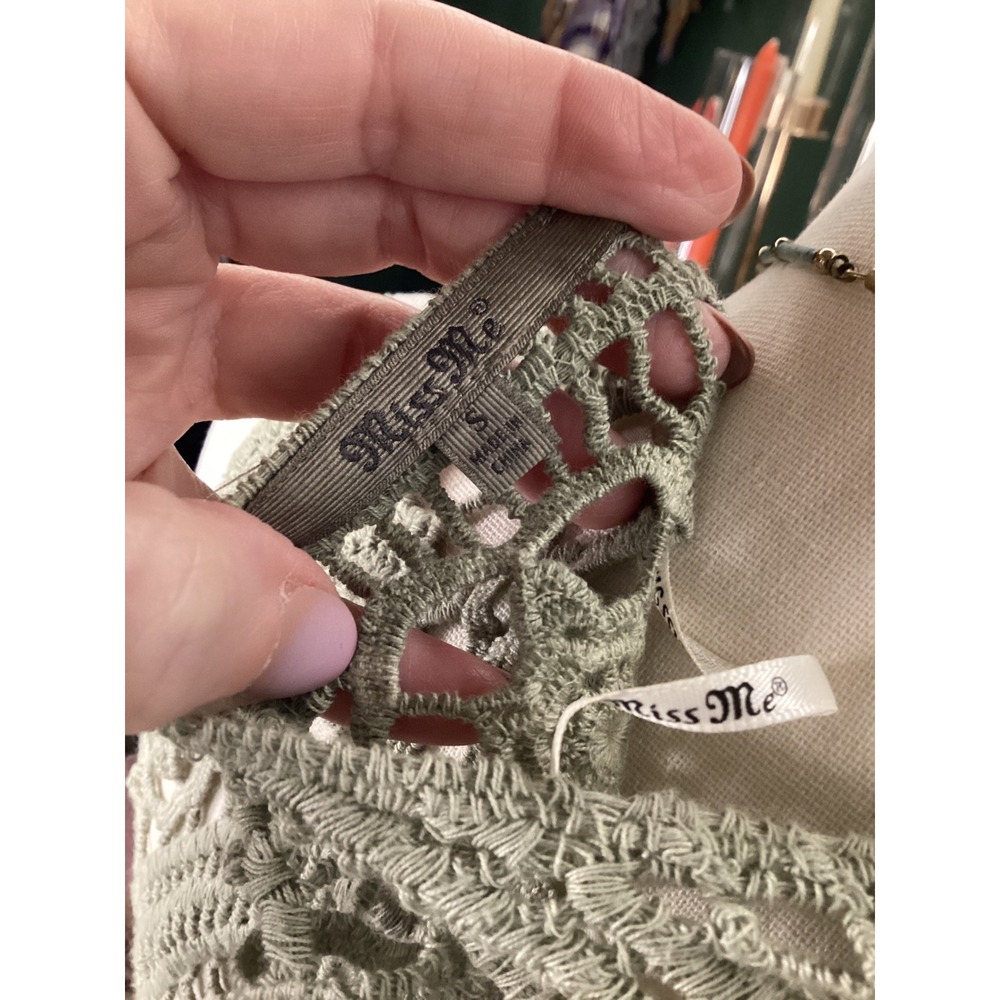 Miss Me Sage Green Distressed Crochet Lace Back Tassel Tie Boho Vest Small - Picture 5 of 6